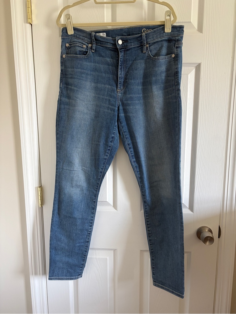 GAP Women’s Midwash Blue Skinny Jeans